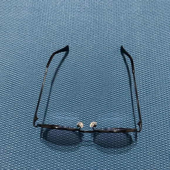 Quay Sunglasses M - Picture 3 of 3